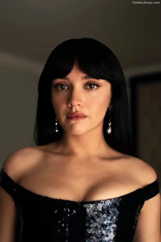 Olivia Cooke photo 2 of 601