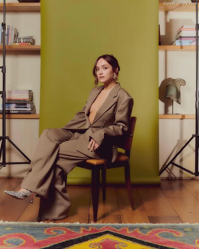 Olivia Cooke photo 21 of 601