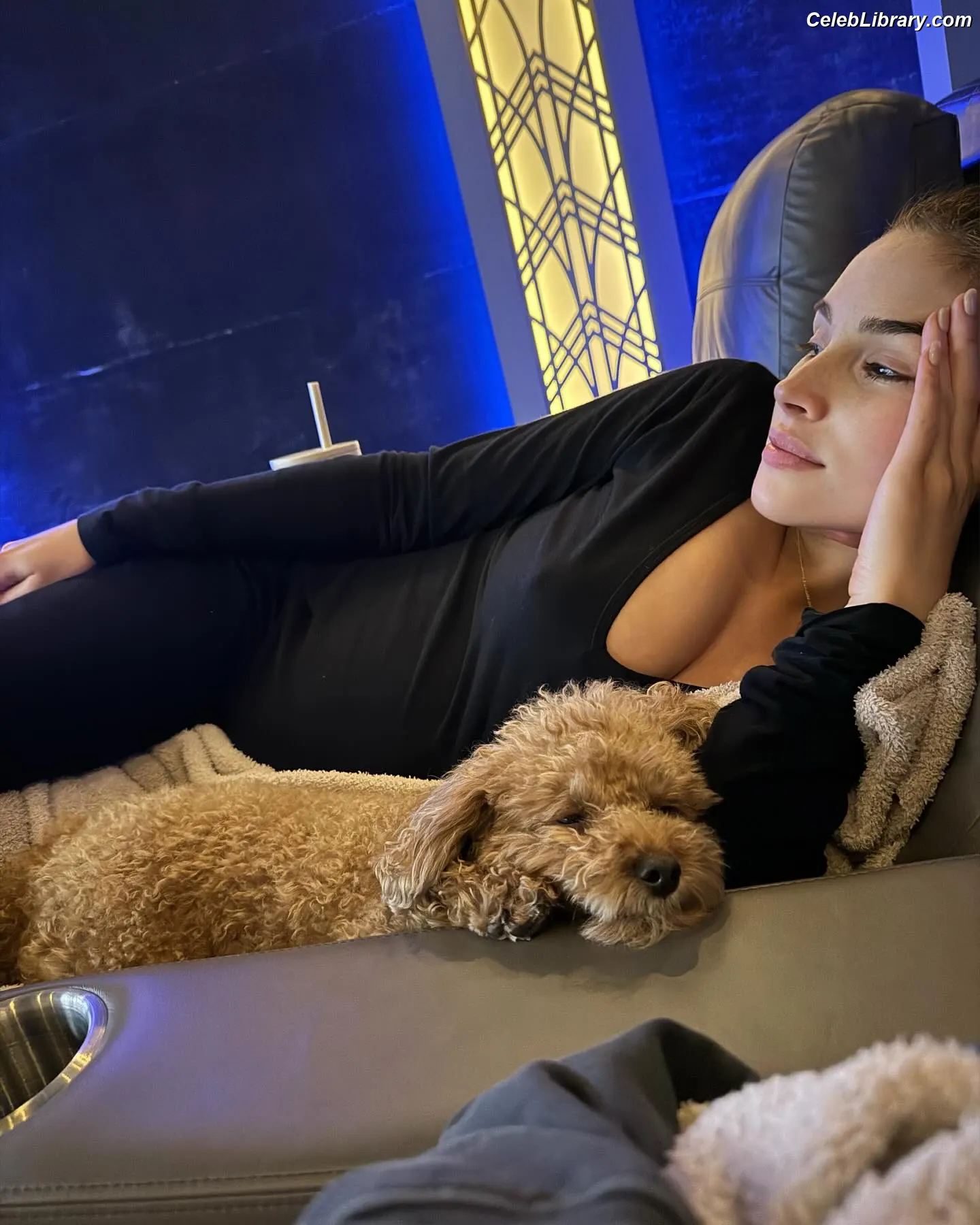 Olivia Culpo photo 8 of 450