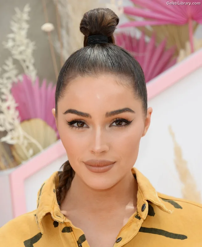 Olivia Culpo photo 3 of 451