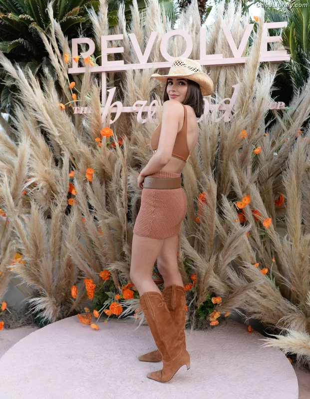 Olivia Culpo photo 11 of 451