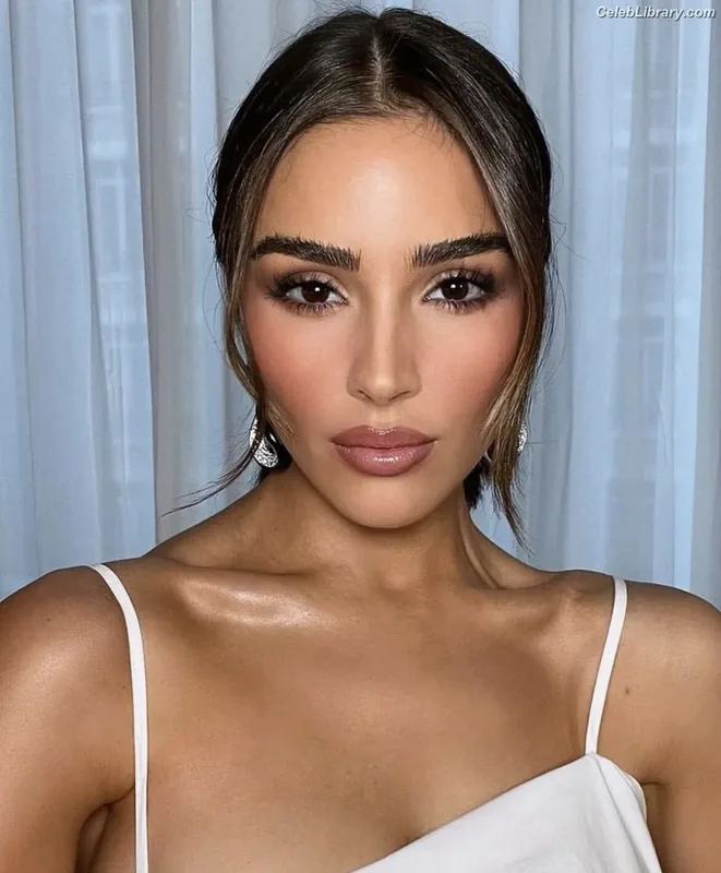 Olivia Culpo photo 15 of 451