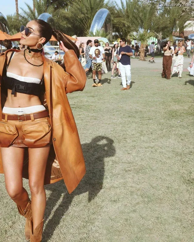 Olivia Culpo photo 16 of 451