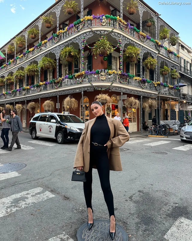 Olivia Culpo photo 23 of 451