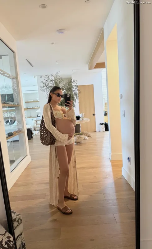 Olivia Culpo photo 4 of 451