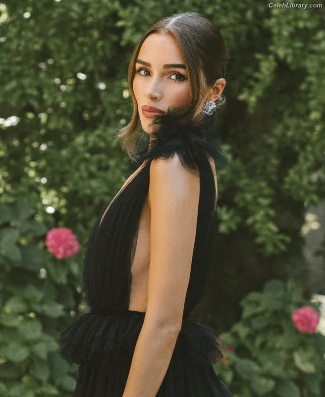 Olivia Culpo photo 6 of 451