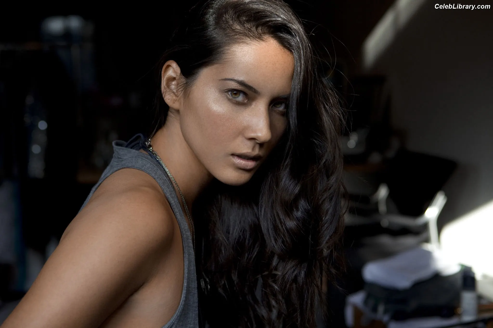 Olivia Munn photo 2 of 1099