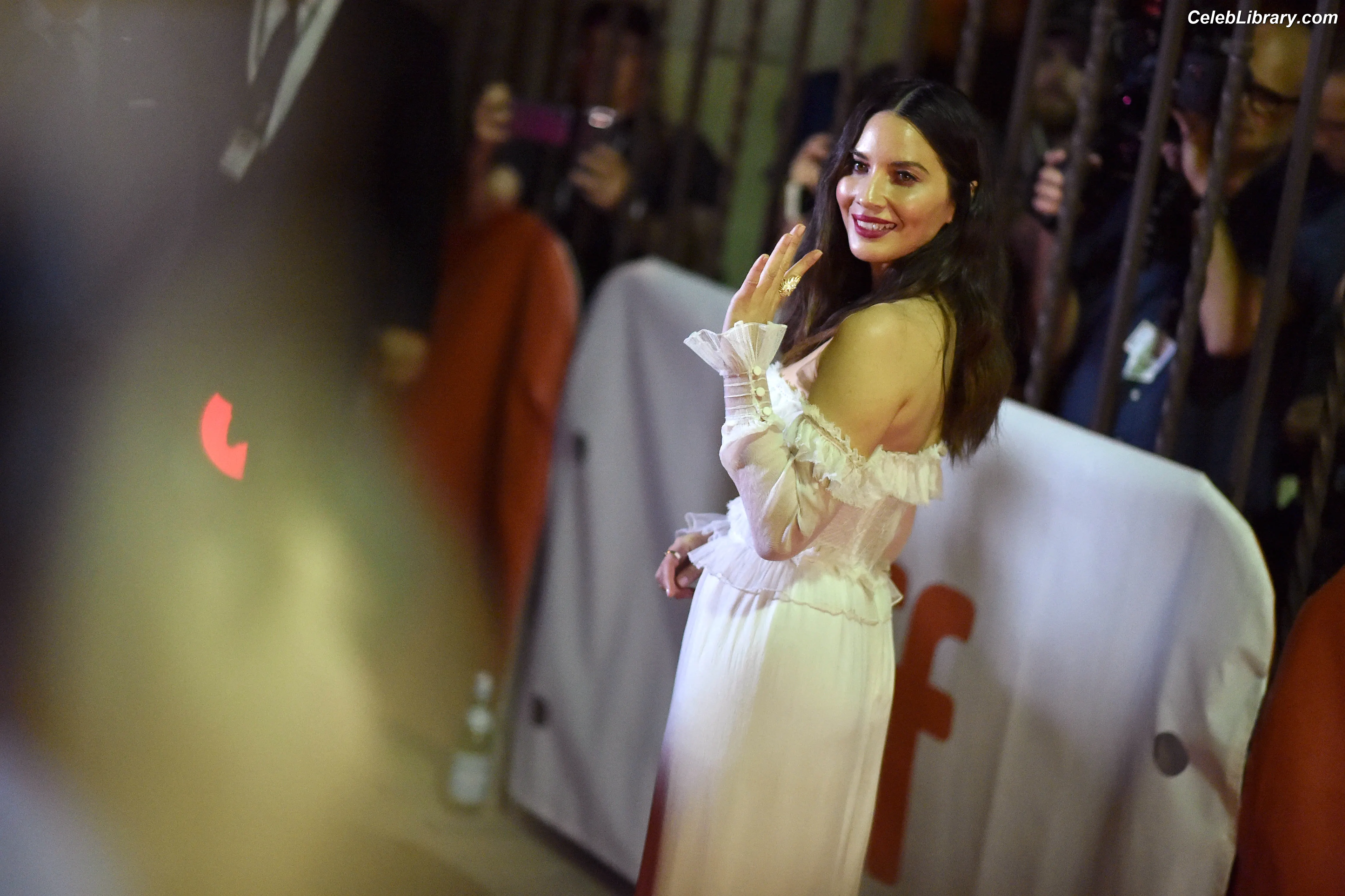 Olivia Munn photo 17 of 1099