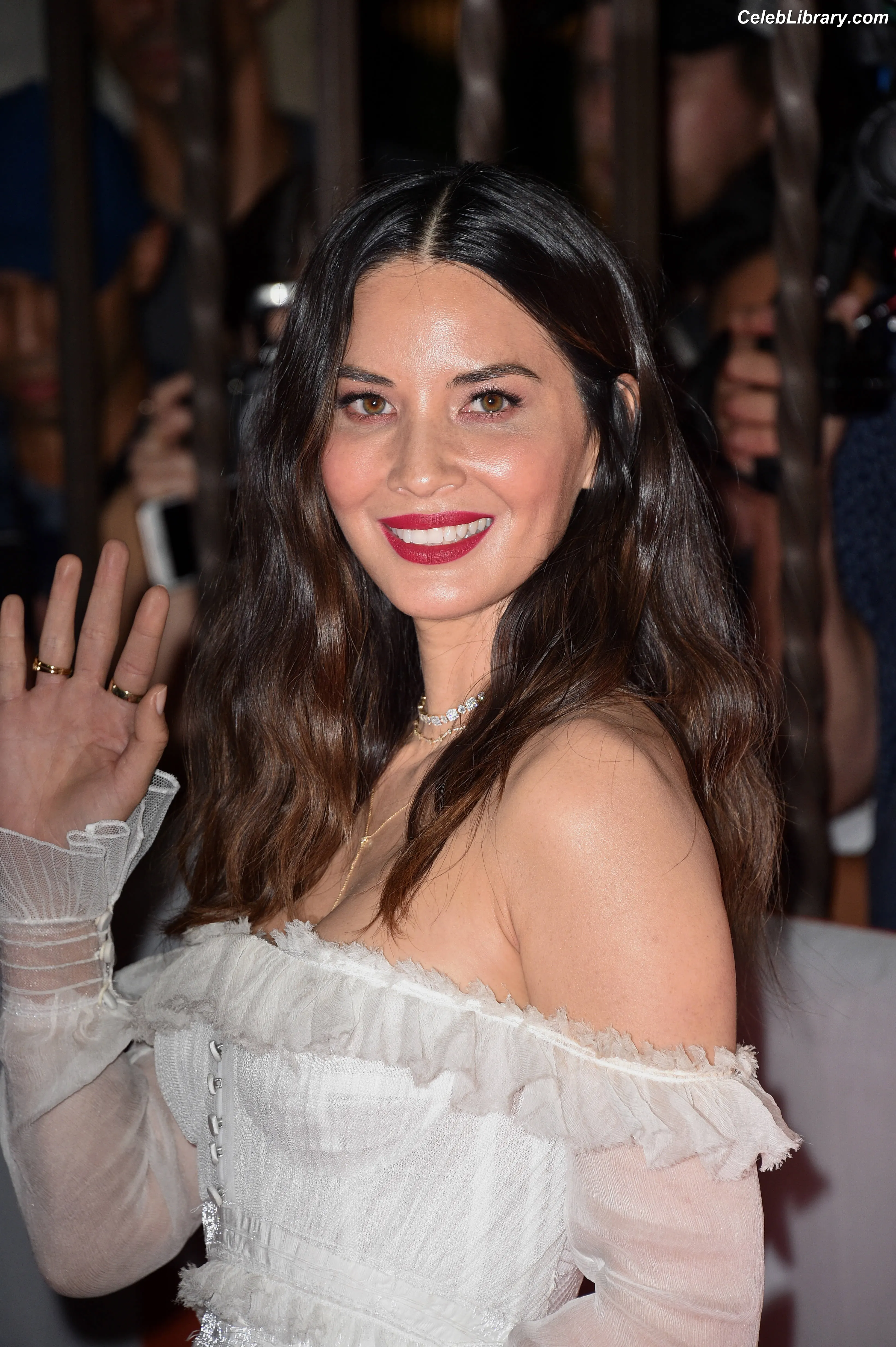 Olivia Munn photo 15 of 1099