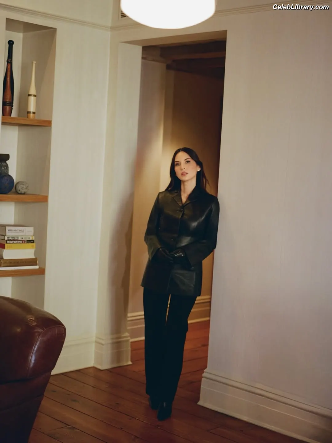 Olivia Munn photo 10 of 1099