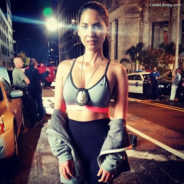 Olivia Munn photo 11 of 1099
