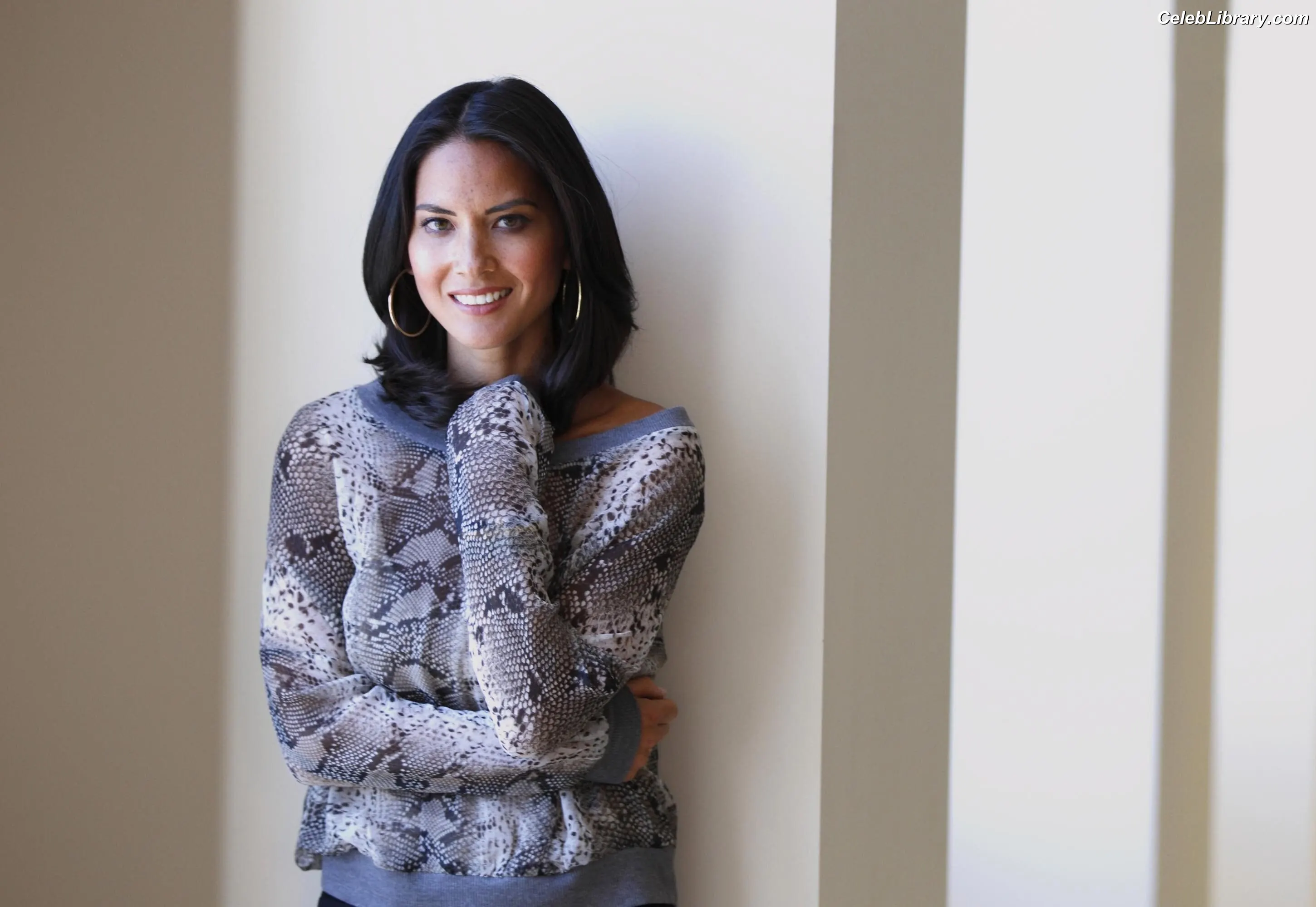 Olivia Munn photo 23 of 1099