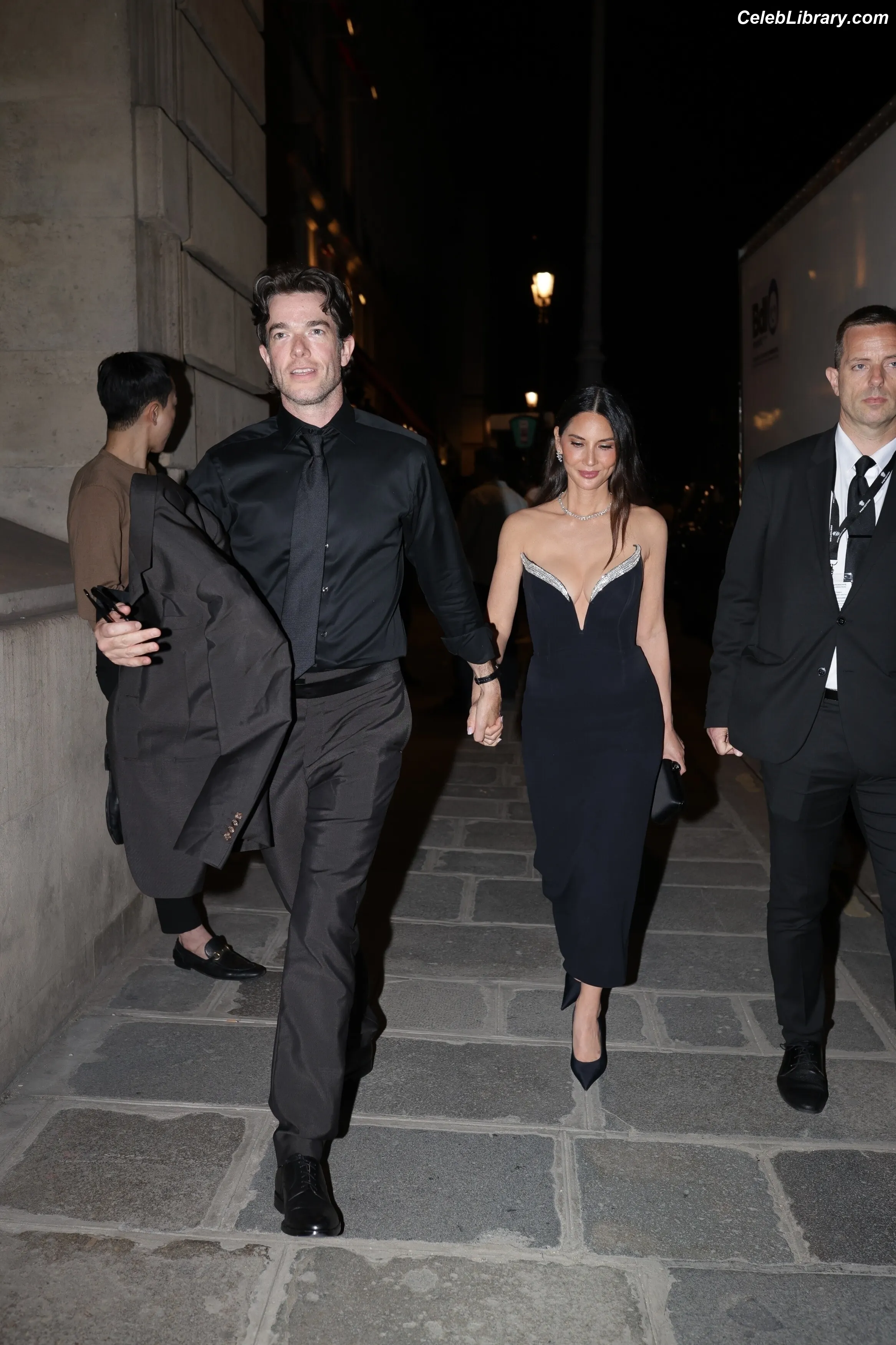 Olivia Munn photo 1 of 1099