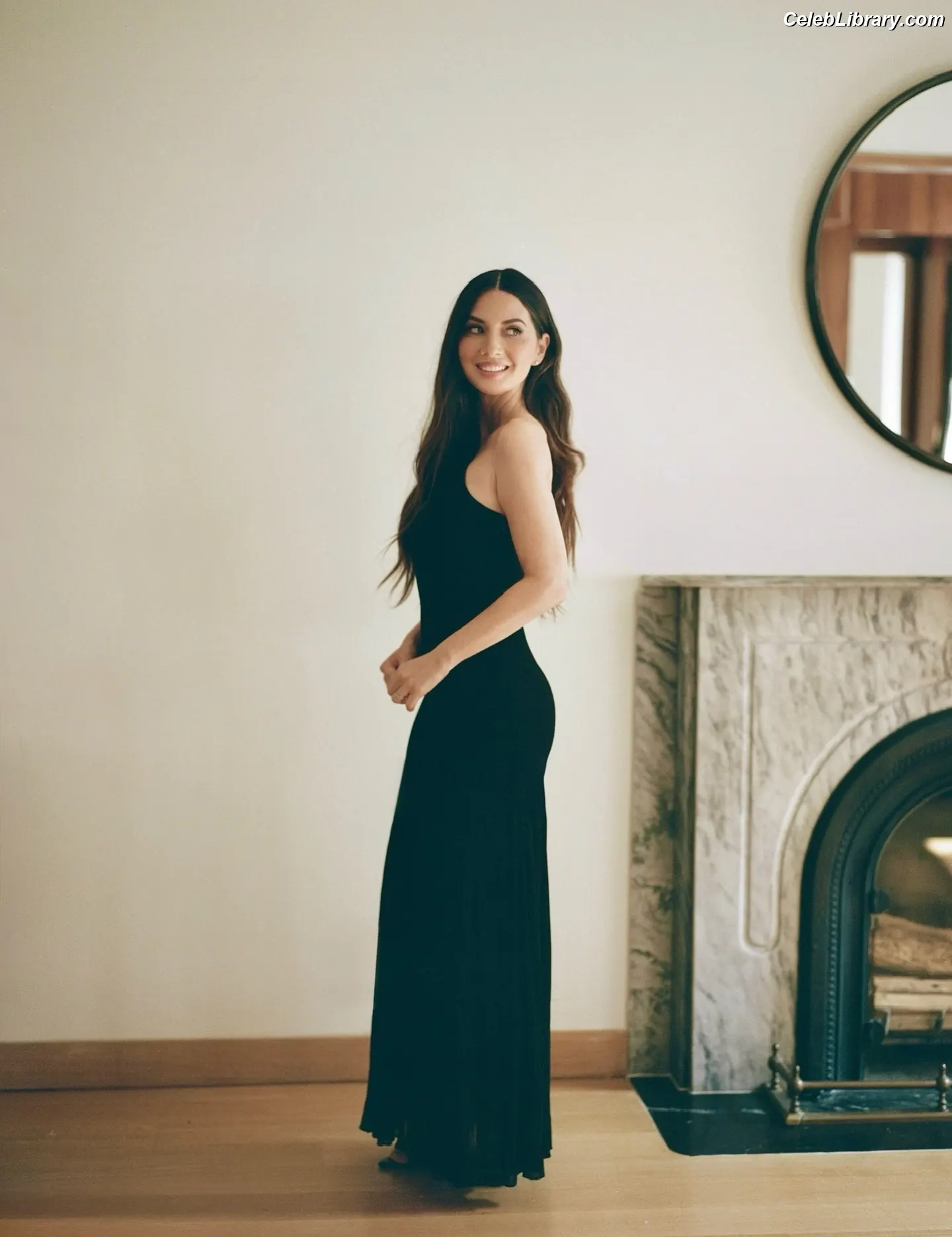 Olivia Munn photo 23 of 1099