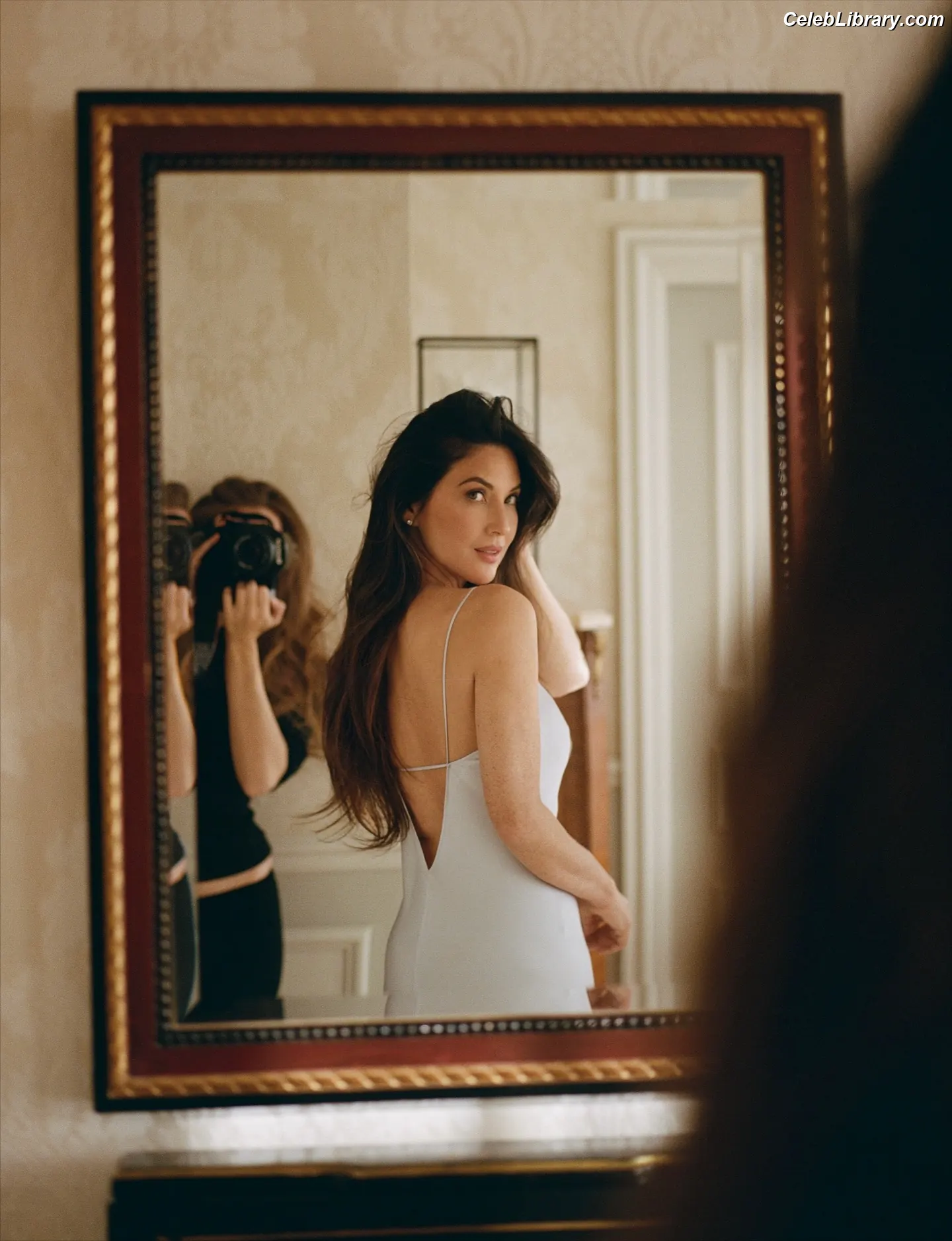 Olivia Munn photo 21 of 1099
