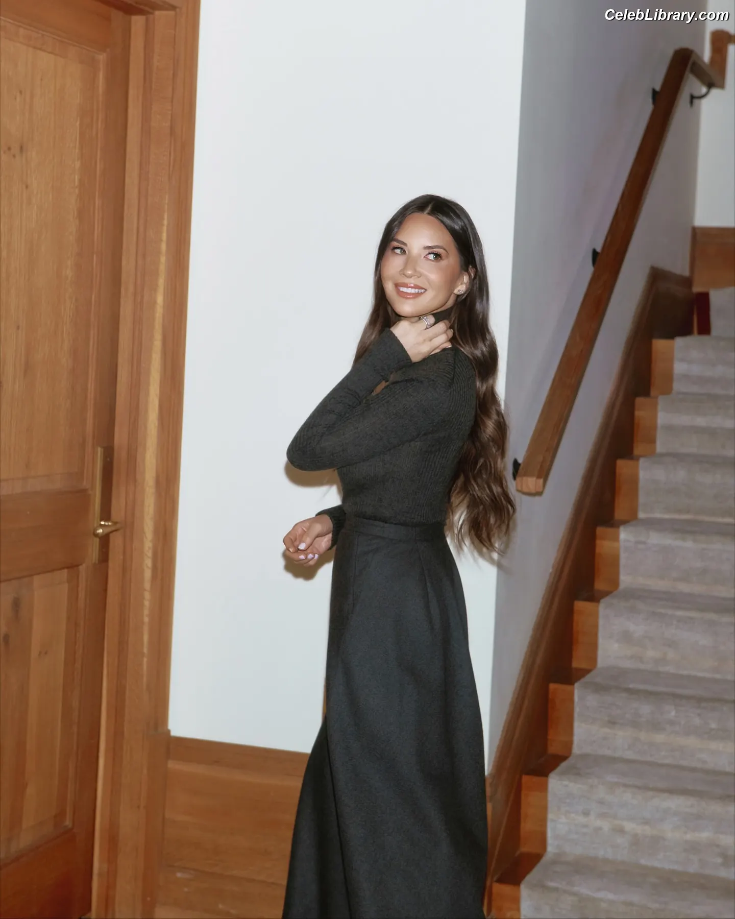 Olivia Munn photo 17 of 1099