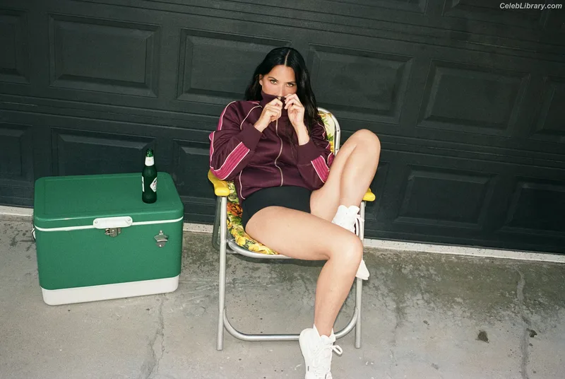 Olivia Munn photo 9 of 1075