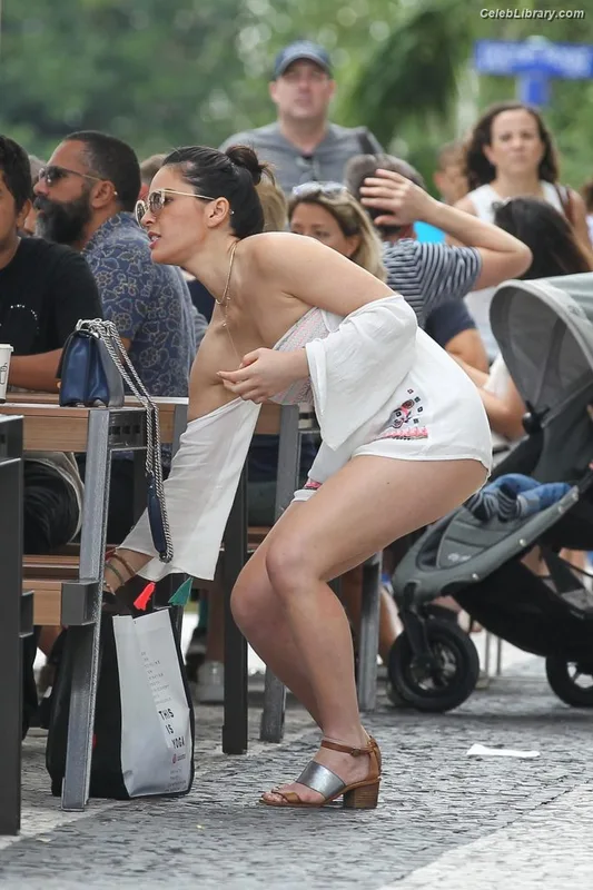 Olivia Munn photo 12 of 1075