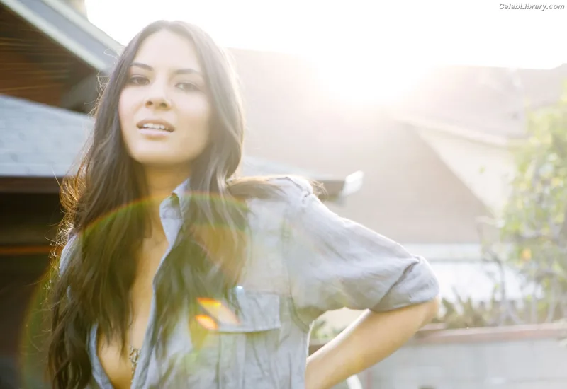 Olivia Munn photo 19 of 1075