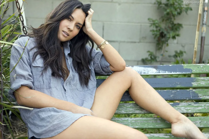 Olivia Munn photo 21 of 1075