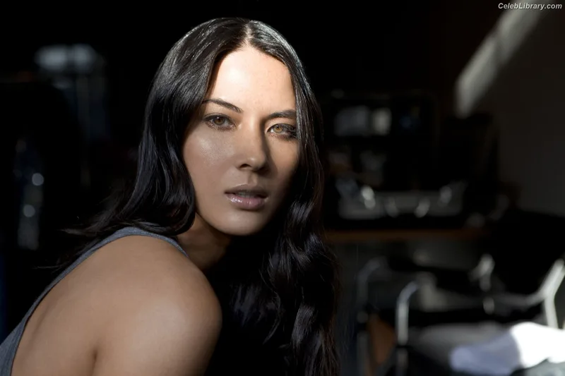 Olivia Munn photo 24 of 1075