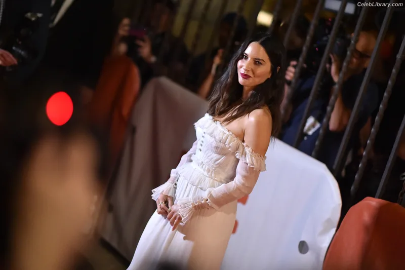 Olivia Munn photo 14 of 1075