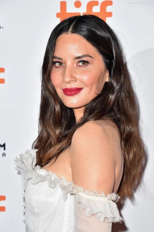 Olivia Munn photo 20 of 1075