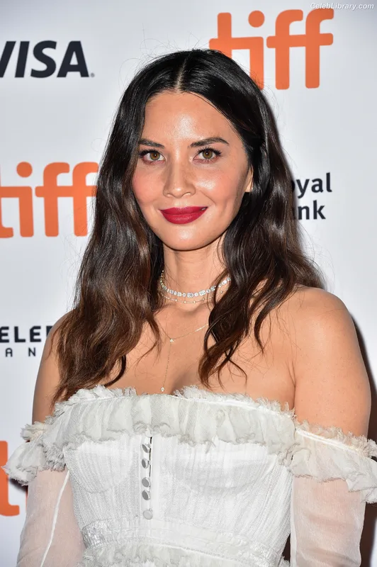 Olivia Munn photo 22 of 1075