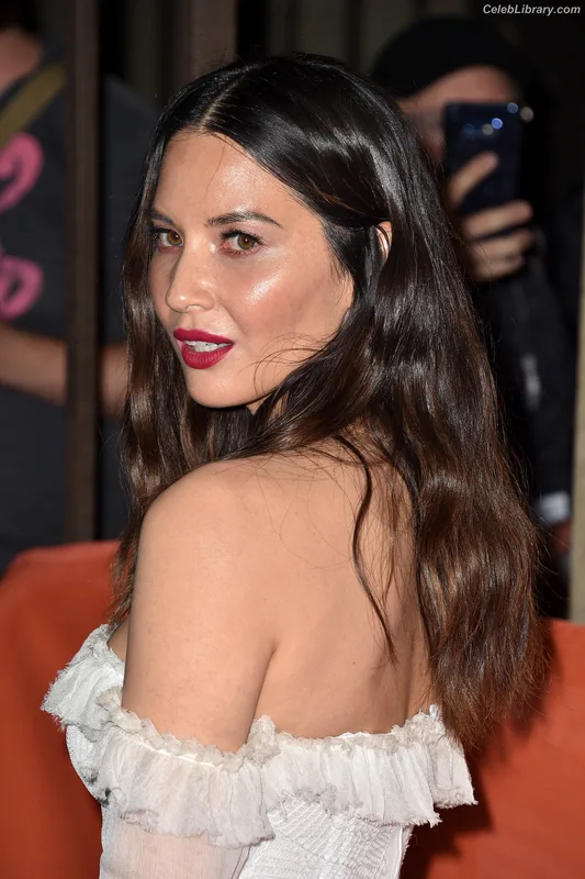Olivia Munn photo 13 of 1075