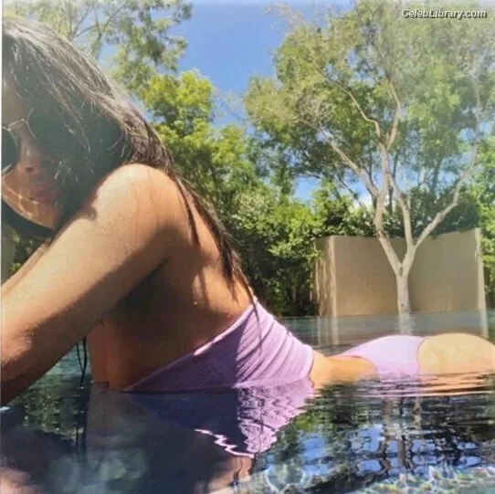Olivia Munn photo 16 of 1075