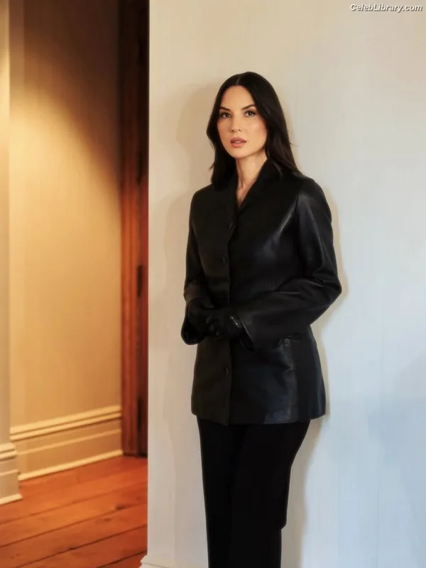 Olivia Munn photo 16 of 1075