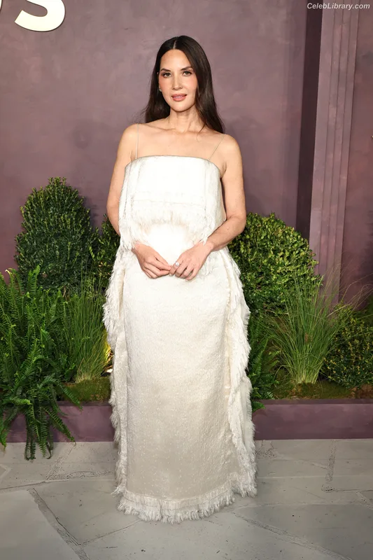 Olivia Munn photo 20 of 1075
