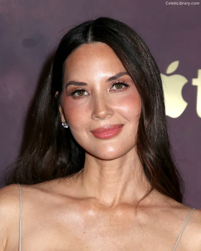 Olivia Munn photo 6 of 1075