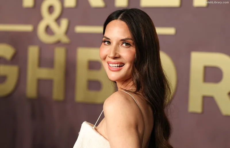 Olivia Munn photo 13 of 1075