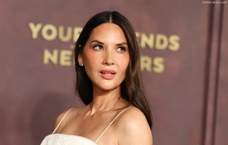 Olivia Munn photo 14 of 1075