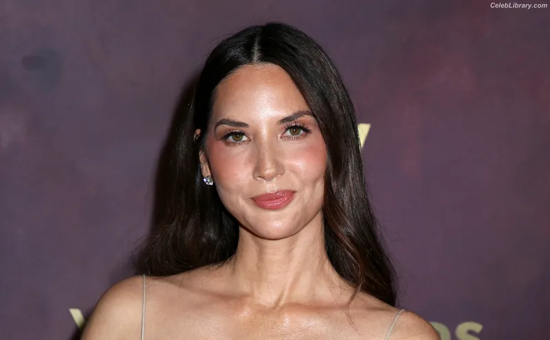 Olivia Munn photo 15 of 1075