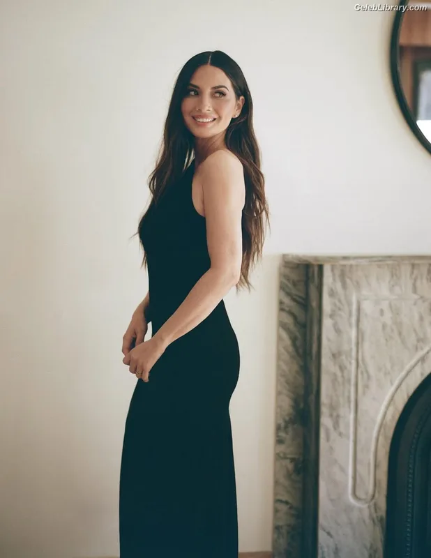 Olivia Munn photo 23 of 1075