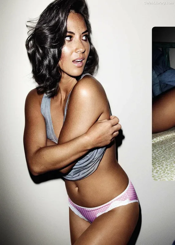 Olivia Munn photo 24 of 1075