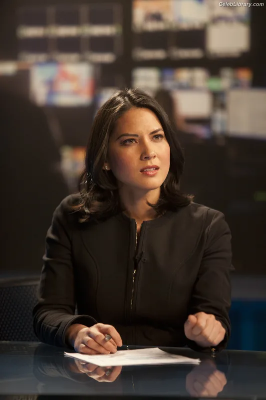 Olivia Munn photo 8 of 1075