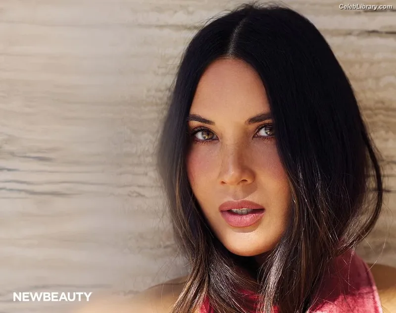 Olivia Munn photo 23 of 1075