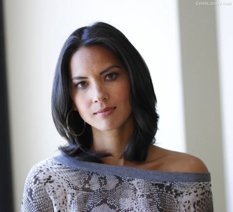 Olivia Munn photo 16 of 1075