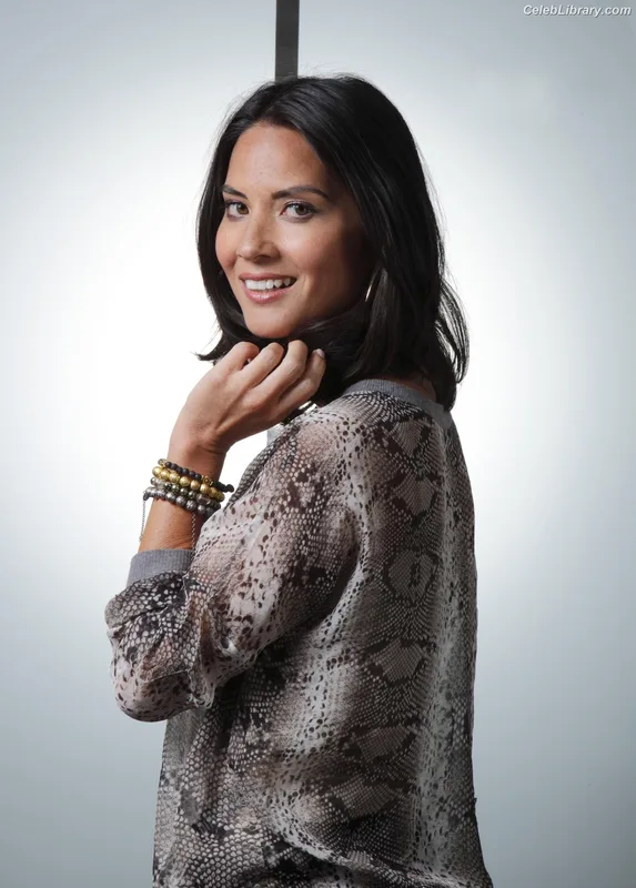 Olivia Munn photo 21 of 1075