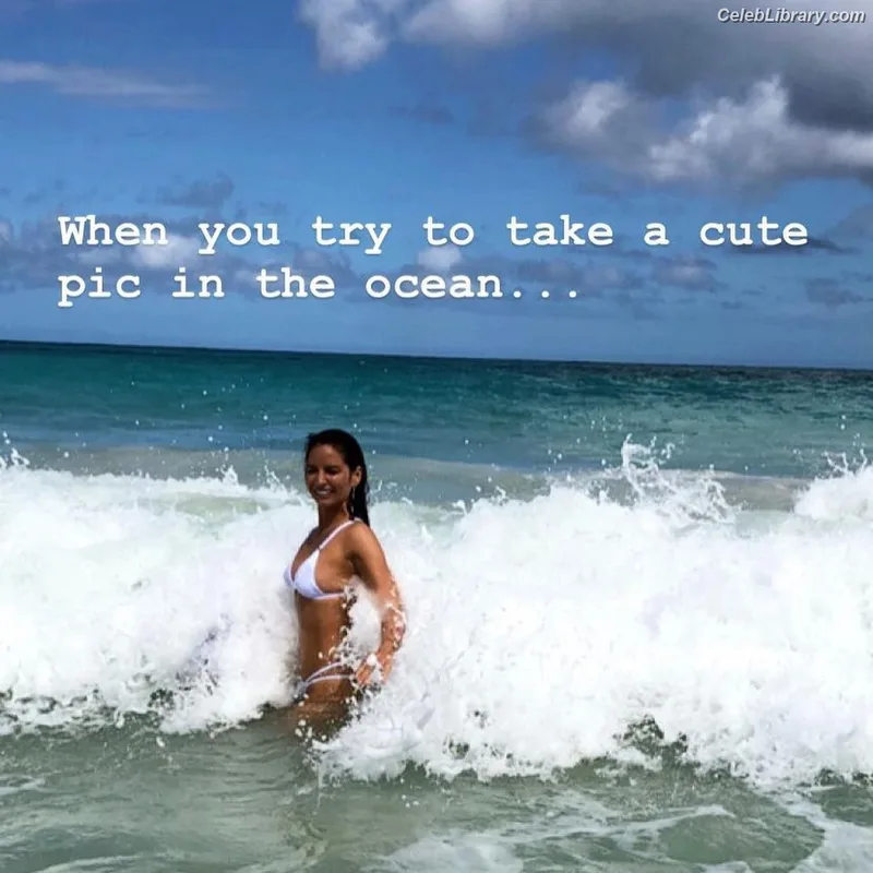Olivia Munn photo 13 of 1075