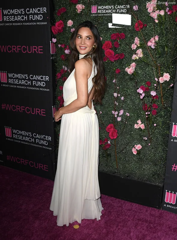 Olivia Munn photo 21 of 1075