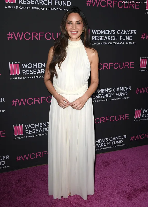 Olivia Munn photo 23 of 1075