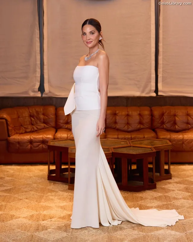 Olivia Munn photo 8 of 1075