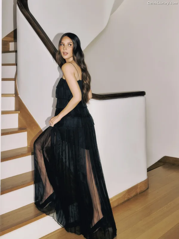 Olivia Munn photo 4 of 1075