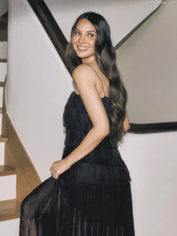 Olivia Munn photo 9 of 1075