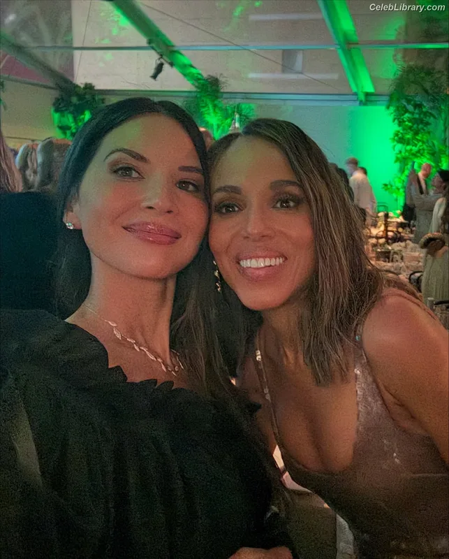 Olivia Munn photo 12 of 1075