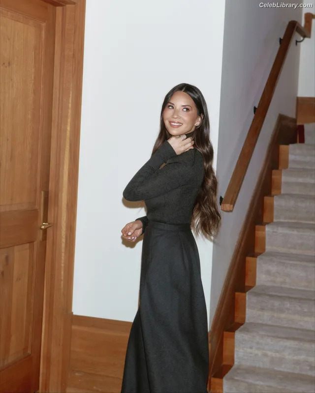 Olivia Munn photo 16 of 1075